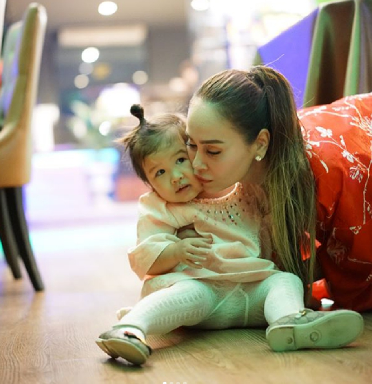 อั้มนัท