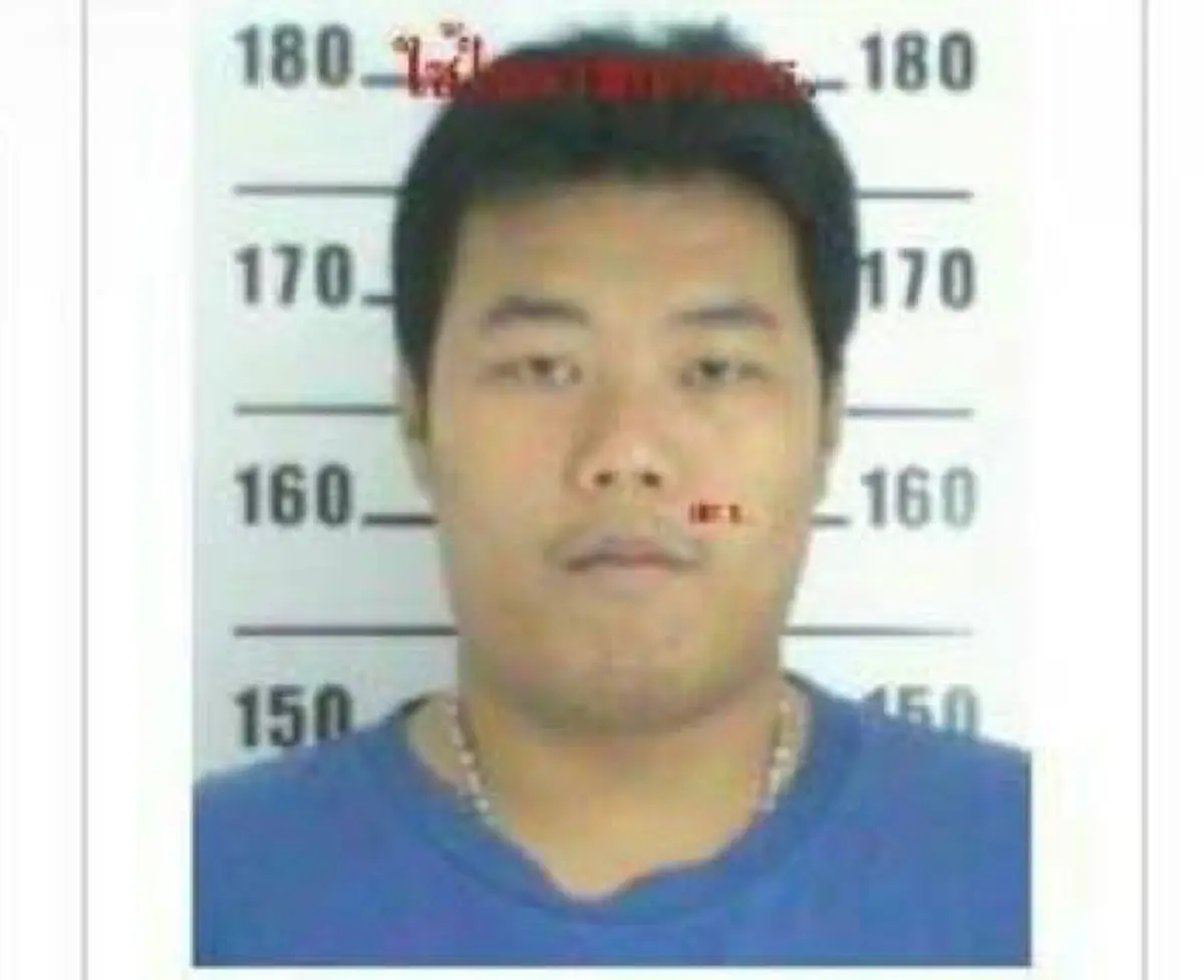 หนึ่งในทีมฆ่าโหด  "ป๊อบปี้" ลูกน้องคนสนิท "เสี่ยอ้วน" เข้ามอบตัว..นำตัวบินด่วนจากภูเก็ต มาชลบุรีลุยสอบสวนเข้ม