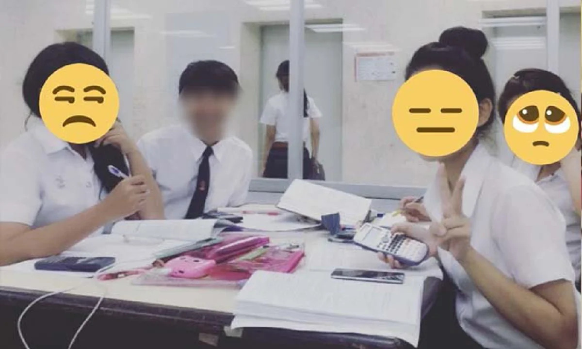 บอย สกล นิสิตจุฬาฯลวงโลก