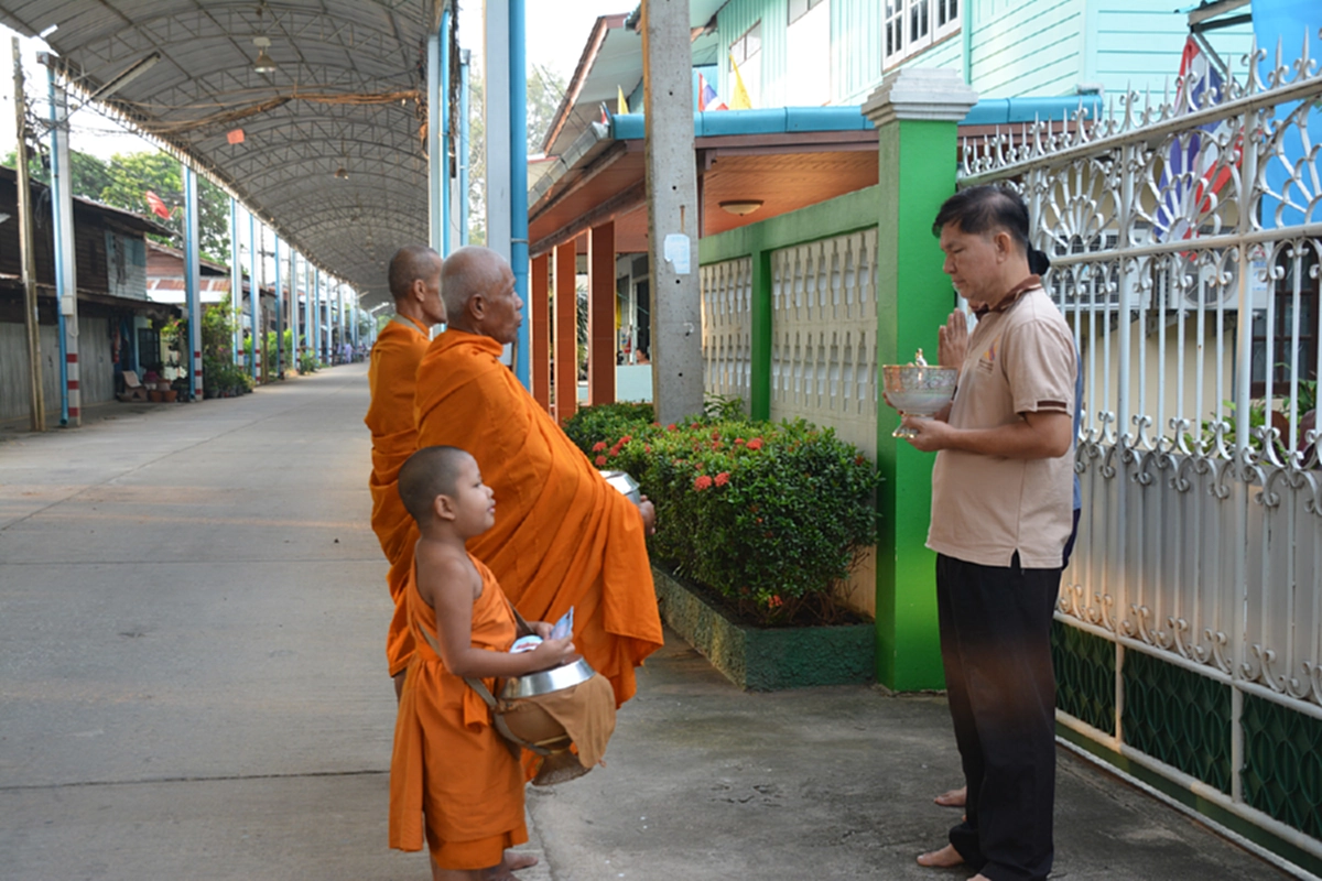 เปิดคลิป สามเณรน้อยสุดน่ารัก ซึ้งในรสพระธรรม ให้พรญาติโยมคล่องแคล่ว ก่อนลั่นอยากจะบวชตลอดชีวิต ไม่ยอมสึก