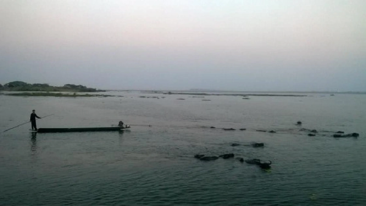 เปิดตำนาน "เมืองหนองหาร" ที่ถูกพญานาคถล่ม จมลงใต้บาดาล ปัจจุบันมนต์ขลังยังคงอยู่