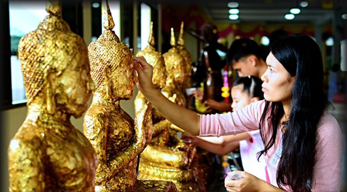 โบราณว่าไว้ ๙ ตำแหน่ง "ปิดทองพระ" บุญเยอะ "อานิสงค์แรง"