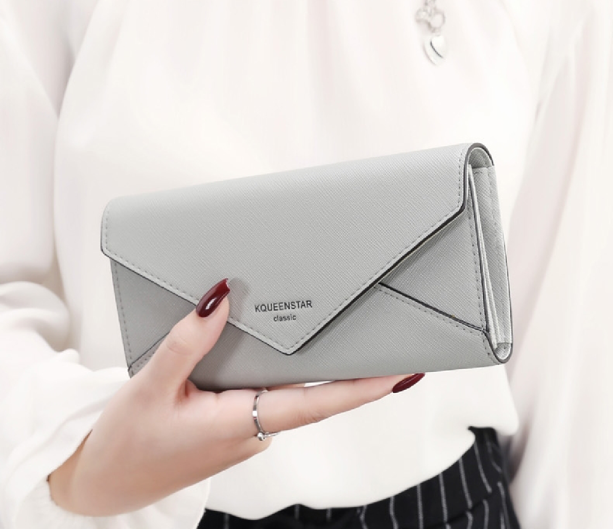 ฝืนใช้ไม่ถูกโฉลก! สีกระเป๋าตังค์ต้องห้ามของคนทั้ง 7 วัน