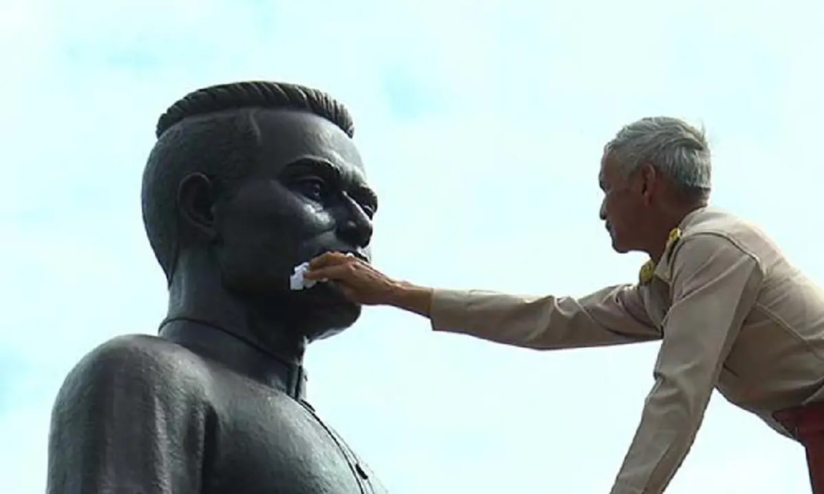 ศักดิ์สิทธิ์ที่สุด ต้องไปที่นี่!! เคล็ดลับสักการะอนุสาวรีย์ "พระยาพิชัยดาบหัก" รูปปั้นศักดิ์สิทธิ์ที่เคยเกิดปรากฏการณ์อัศจรรย์ "ร้องไห้" ได้