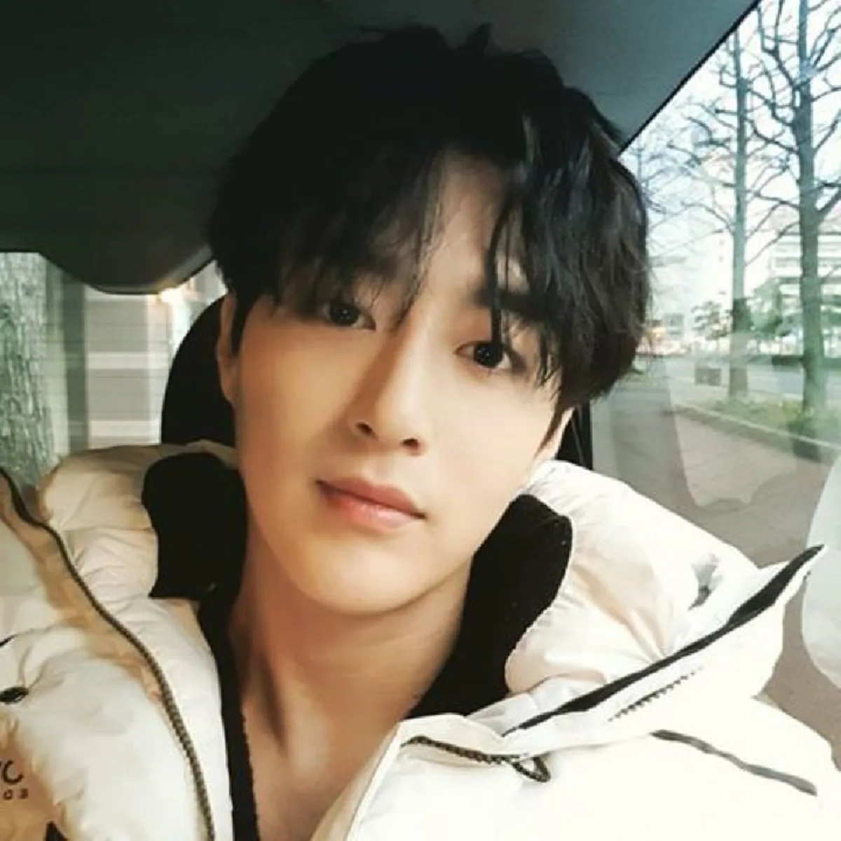 ช็อควงการบันเทิง!! "นักร้องดังเกาหลี" ได้เสียชีวิตแล้ว ทางต้นสังกัดออกมาแจ้งข่าวร้าย หลังถูกพบนอนไร้สติภายในบ้านพัก #R.I.P!??