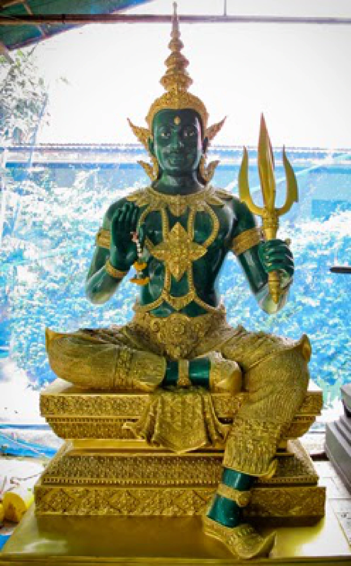 รูปปั้นพระอินทร์