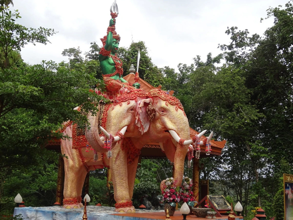 พระอินทร์ทรงช้าง