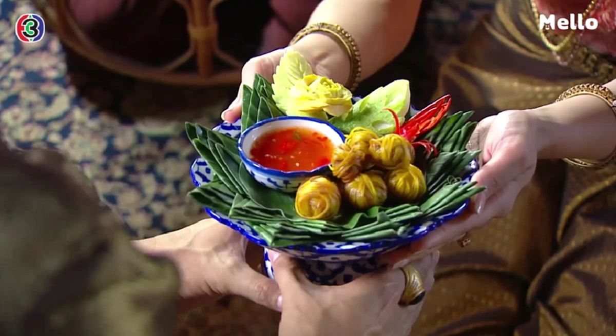 เสิร์ฟหมูโสร่ง