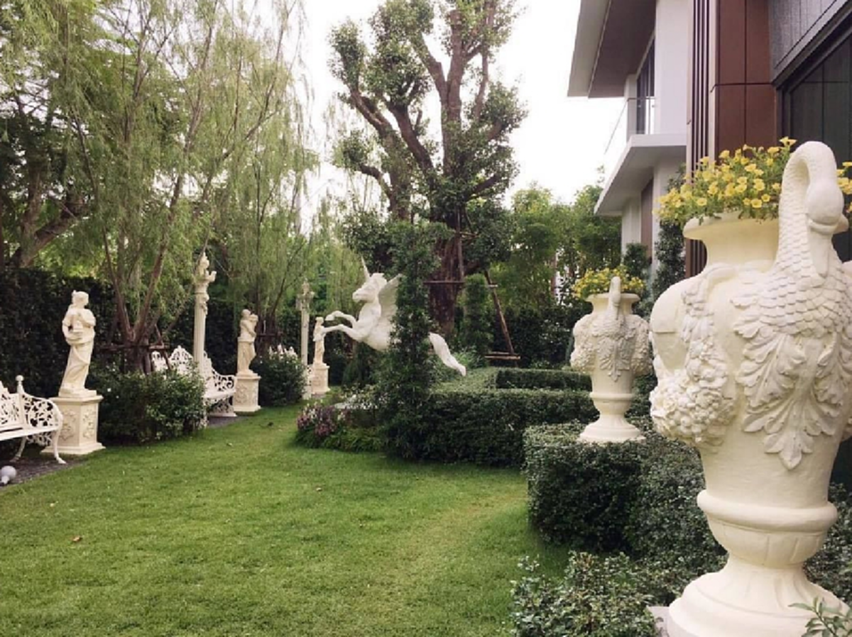 อั้ม พัชราภา ไชยเชื้อ