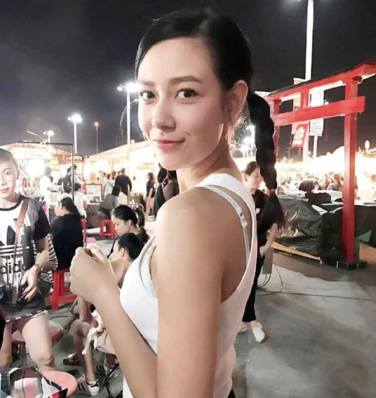 ดาราดัง ขายของตลาดนัด มีอาชีพเสริมเป็นแม่ค้า