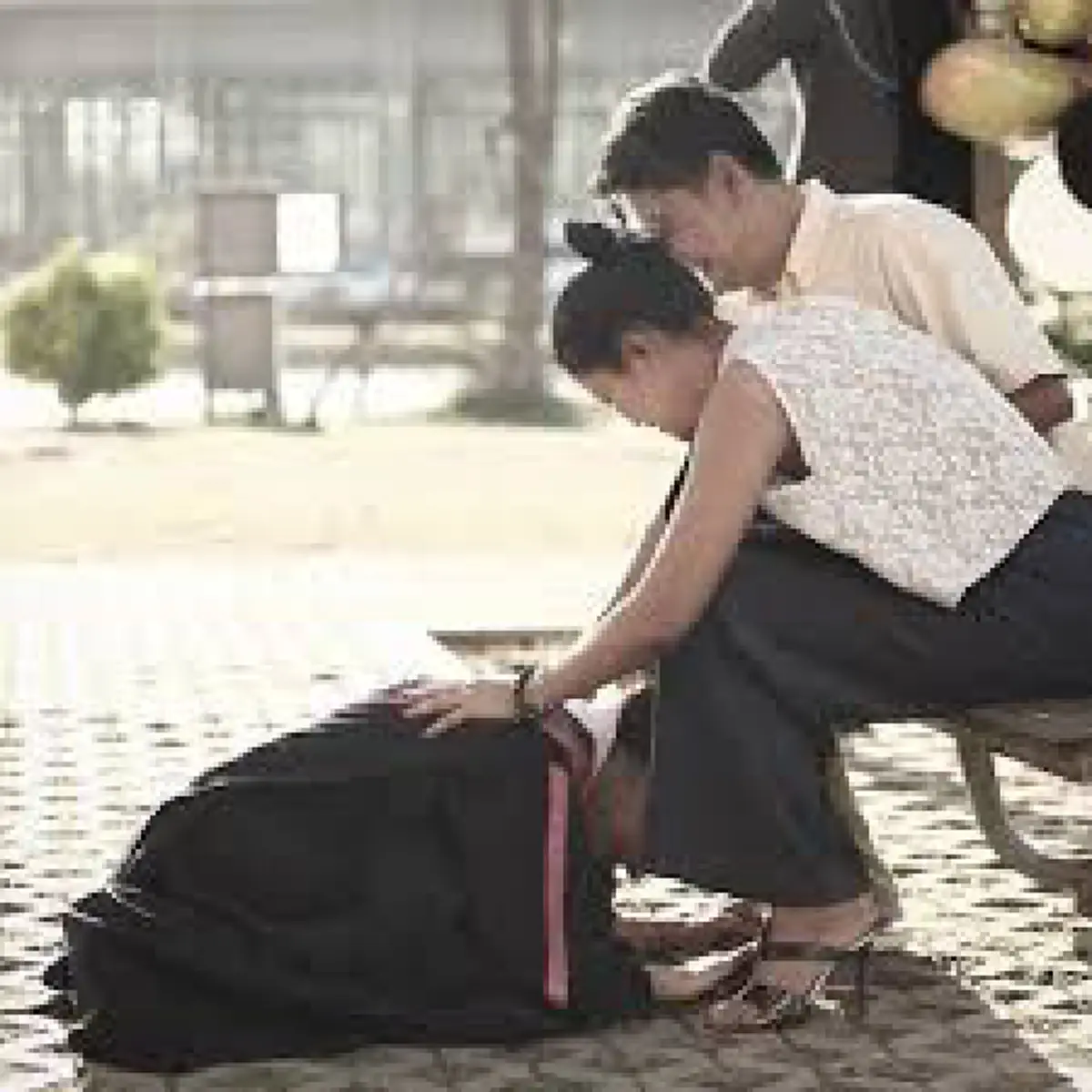 คำสอน หลวงพ่อจรัญ วิธีใช้หนี้พ่อแม่จะมั่งมีศรีสุข