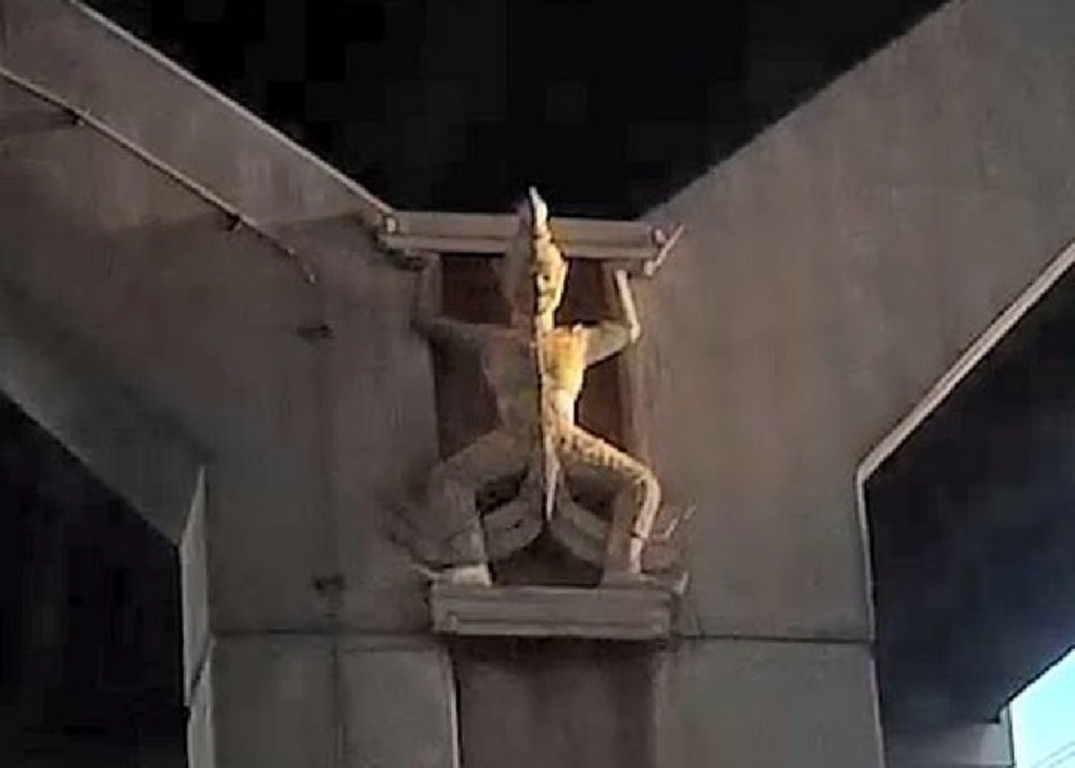 ตำนาน ยักษ์แบกเสา บนถนนวิภาวดีรังสิต