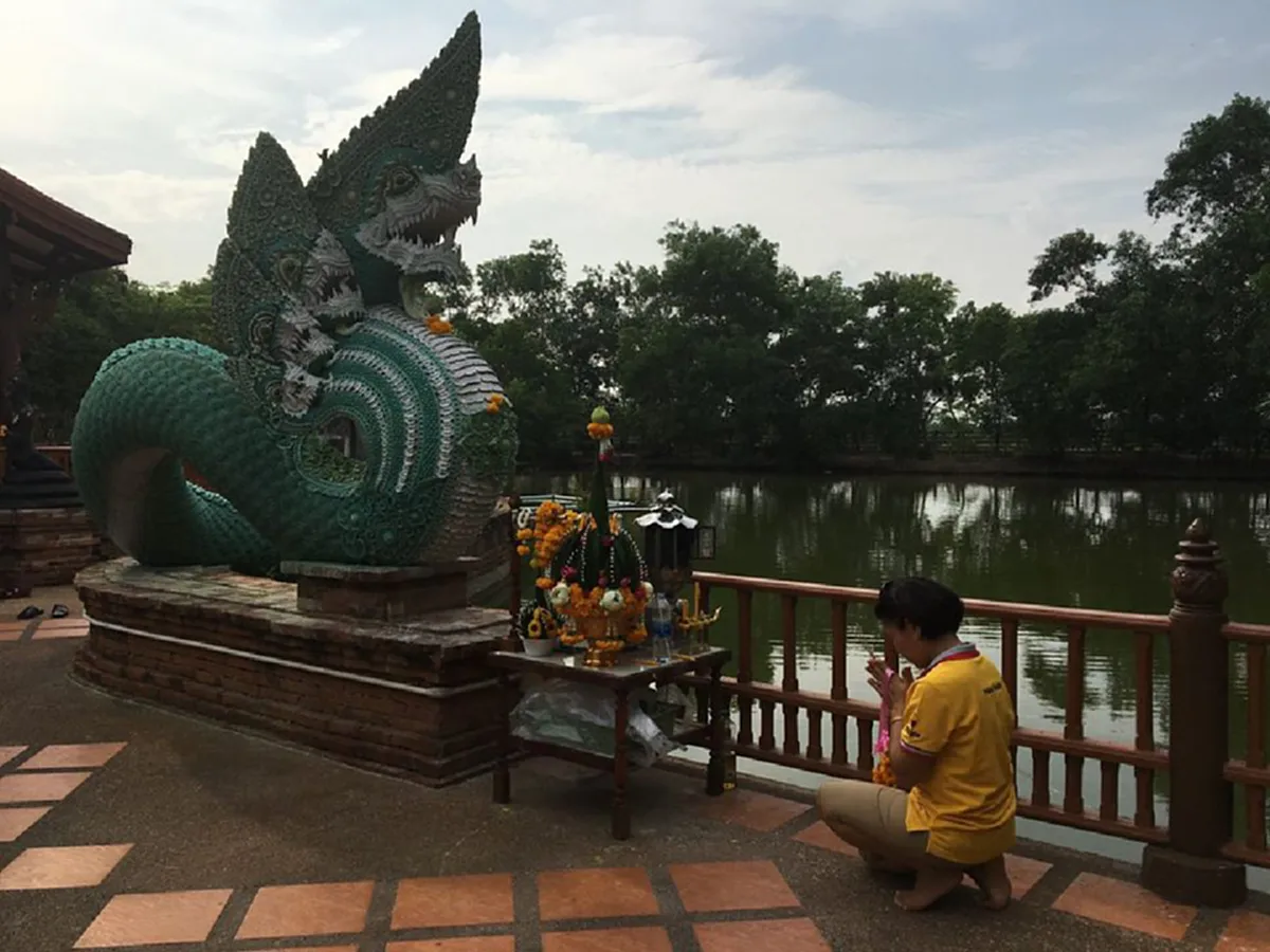รูปปั้นพญานาค