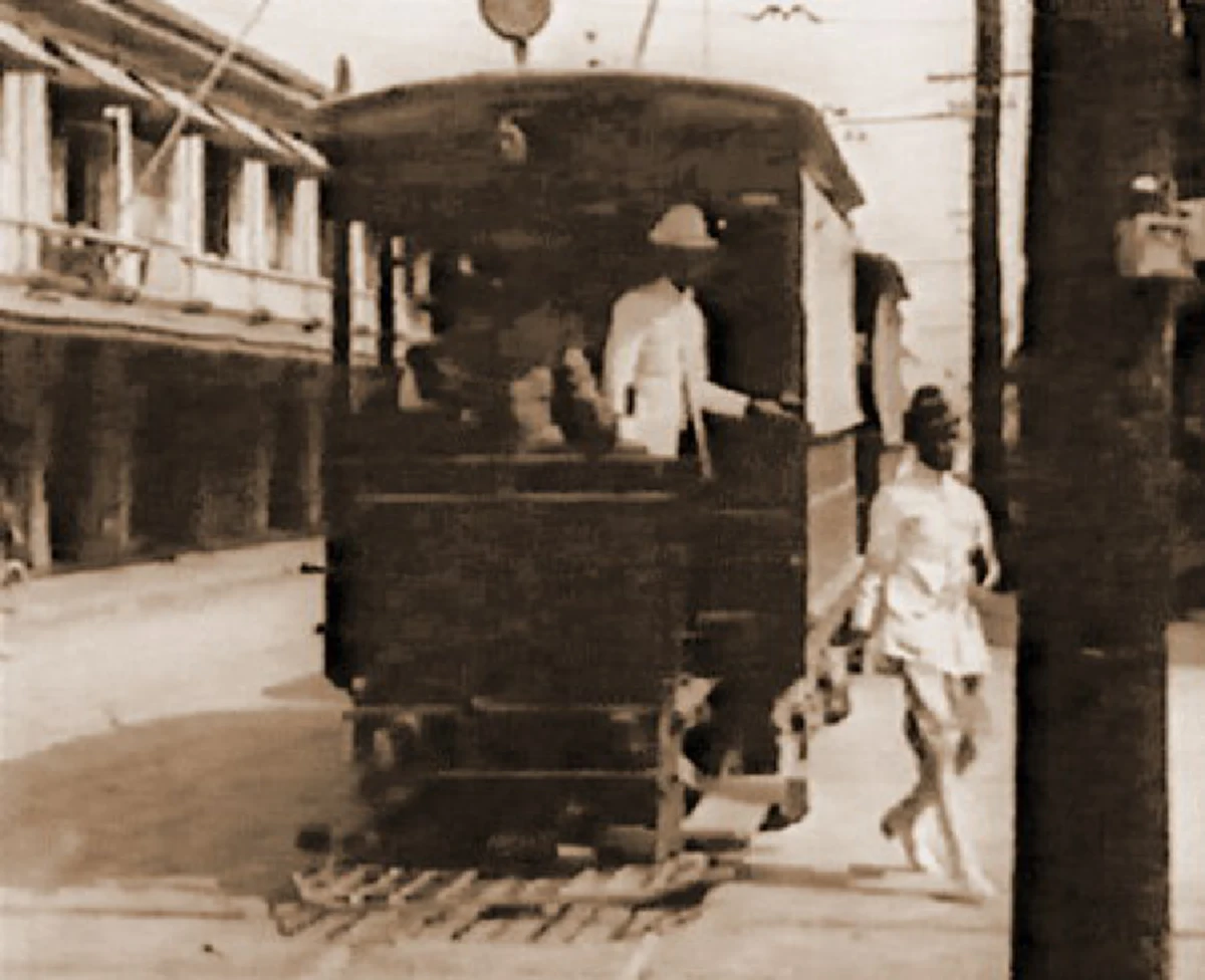 รัชกาลที่ 5 ทรงถูกพนักงานไล่ลงจากรถราง เพราะไม่มีเงินจ่าย