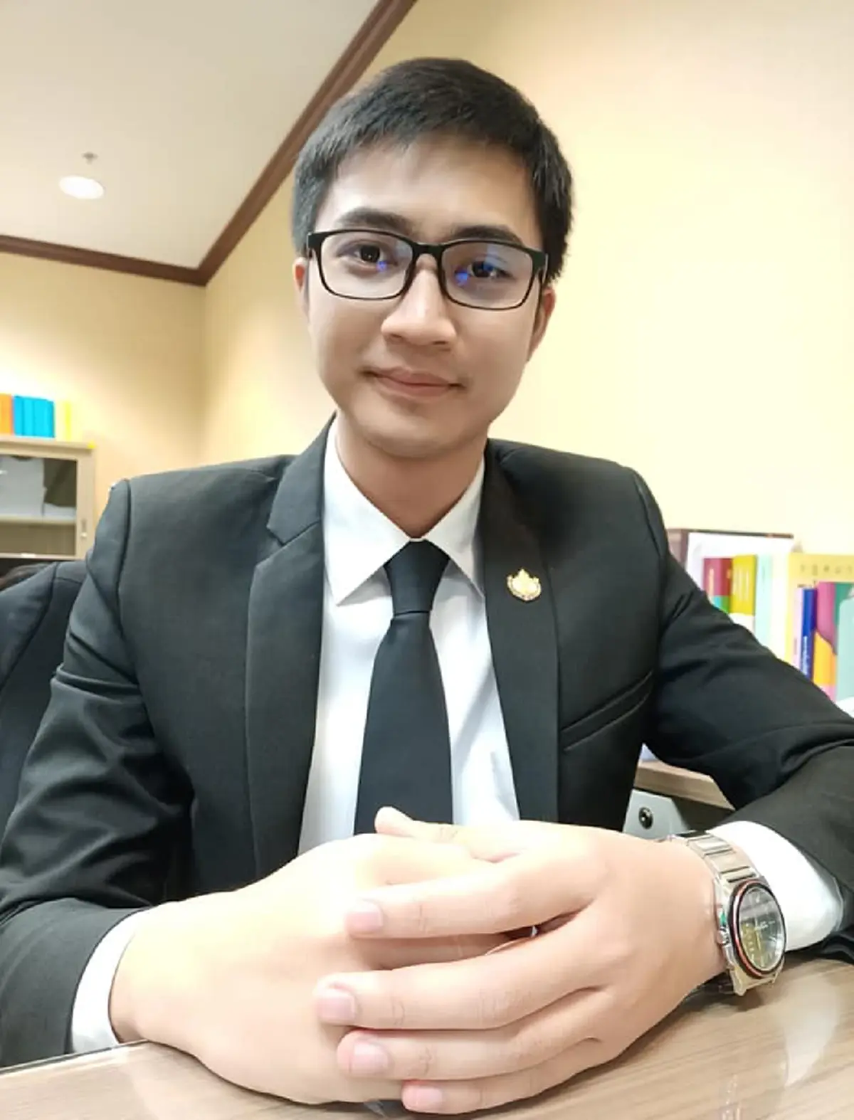 ยามสู้ชีวิต สู่นิติกรศาลฎีกา พลิกชะตาด้วยความพยายาม