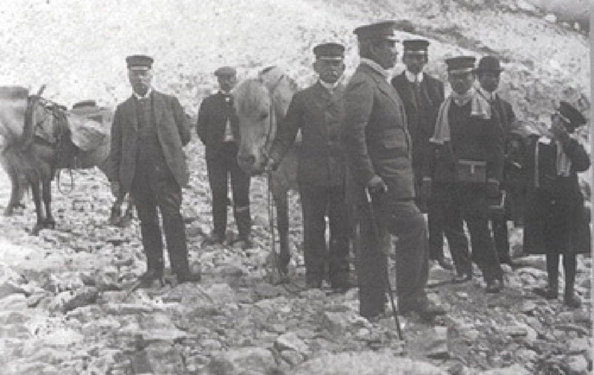 พระปรมาภิไธย จปร. บนหน้าผา ที่นอร์เวย์