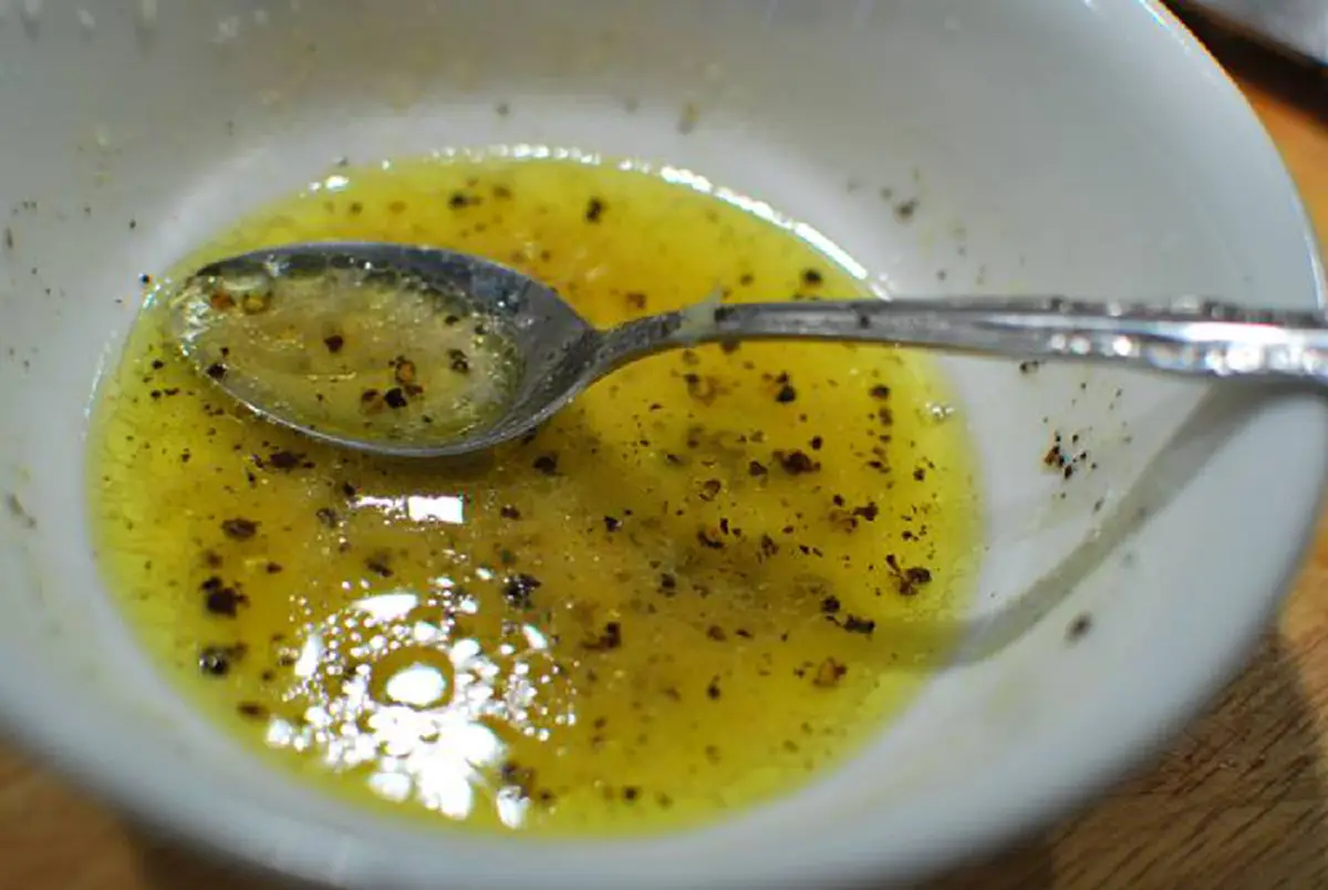 10 วิธีทำน้ำสลัด เข้มข้น กล่มกล่อม อร่อยมาก