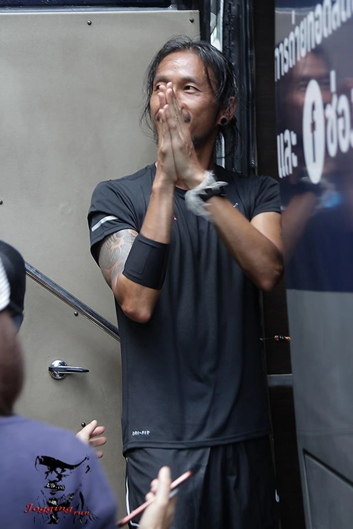 หายสงสัยทันที!!? แค่แบงก์ยี่สิบ แบงก์ร้อย ในแต่ละวันที่ประชาชนบริจาคให้ "พี่ตูน" มีเท่าไหร่ ทีมงานโพสต์เล่าเบื้องหลังให้ฟัง ถึงกับยิ้มตาม!!!