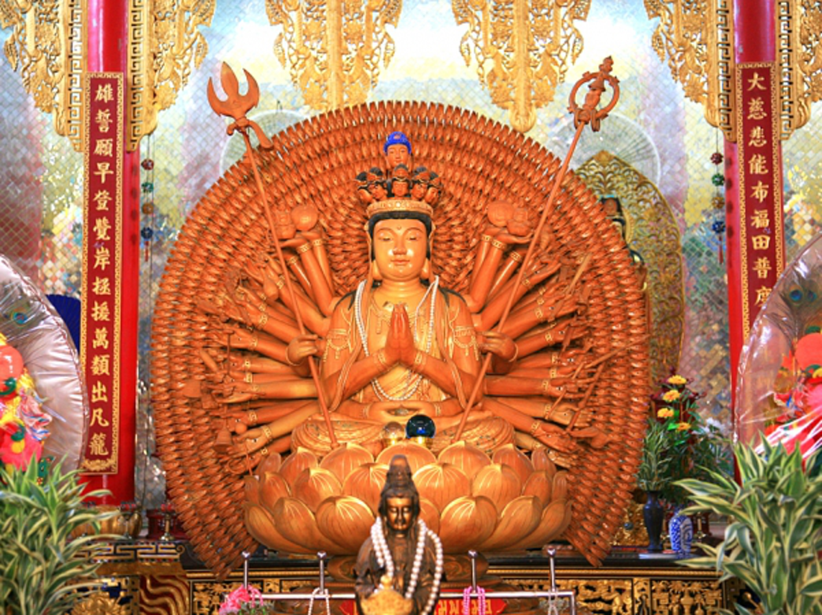 พระผู้ทรงเปี่ยมด้วยความรักความเมตตาต่อสรรพสัตว์  ตำนาน "เจ้าแม่กวนอิม" เคล็ดบูชา..มักสมหวังในเรื่องความรัก ความเมตตา..