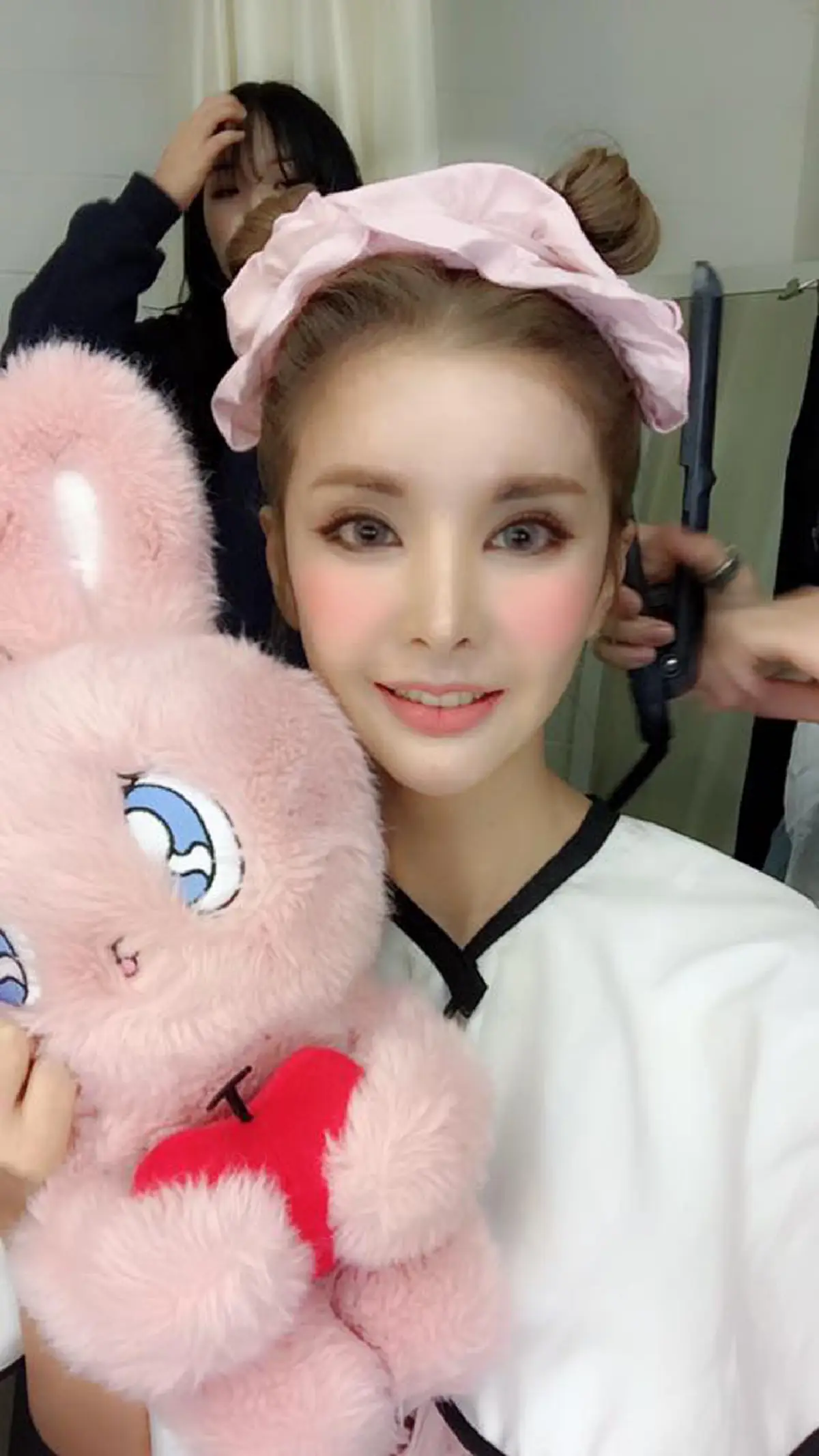 ตาลุกวาวทั้งประเทศ !! สาวไทยใจกล้าทุ่มเงินกว่า 6 ล้านบาท เพื่อเปลี่ยนชีวิต บอกเลยผลลัพธ์ที่ได้คุ้มมาก !? (ภาพ)