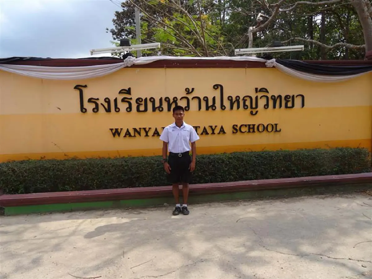 เจออีก!! "หนุ่ม ม.6" ยากไร้ สอบติดวิศวะ พ่อตาย-แม่ทิ้ง ทำงานปากกัดตีนถีบตั้งแต่เล็ก วอนผู้ใจบุญสานฝันให้เด็กด้วย!!