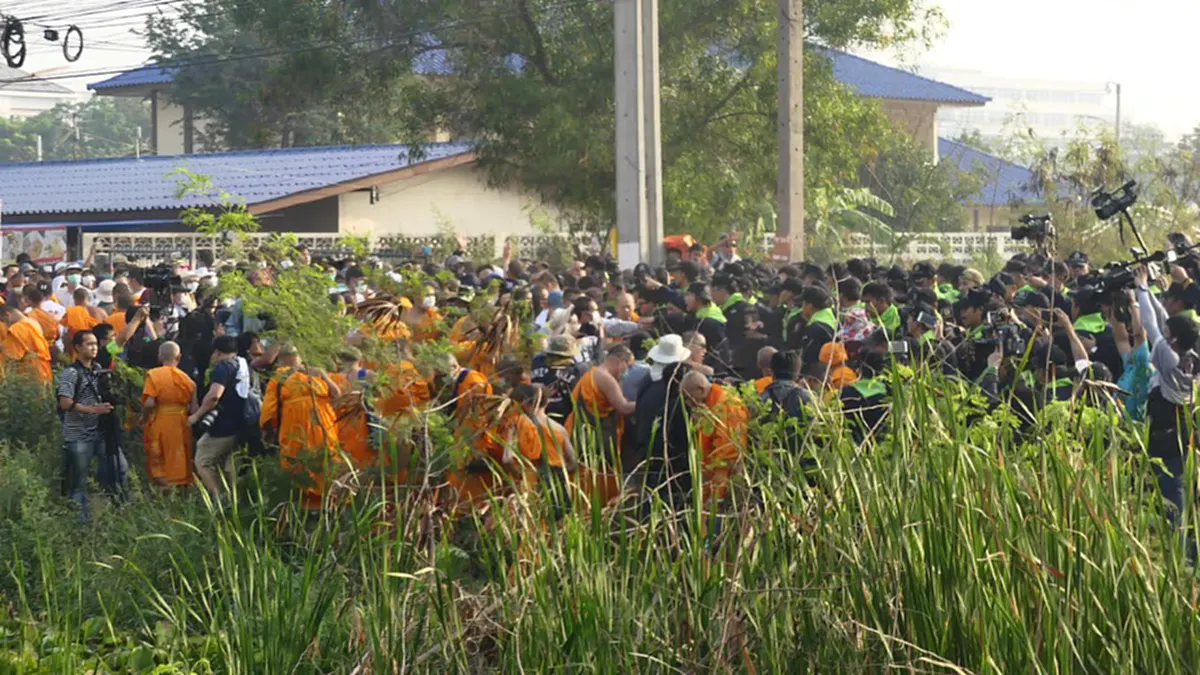 มุสา บาปนะหลวงพี่!! ต่อไปพฤติกรรมแบบนี้จะเป็นบุคคลที่ 3 เท่านั้นไม่ใช่ศิษย์วัดพระธรรมกาย หลังโซเชียลแชร์ว่อนหัวโล้นห่มเหลืองสุดเถื่อน!!