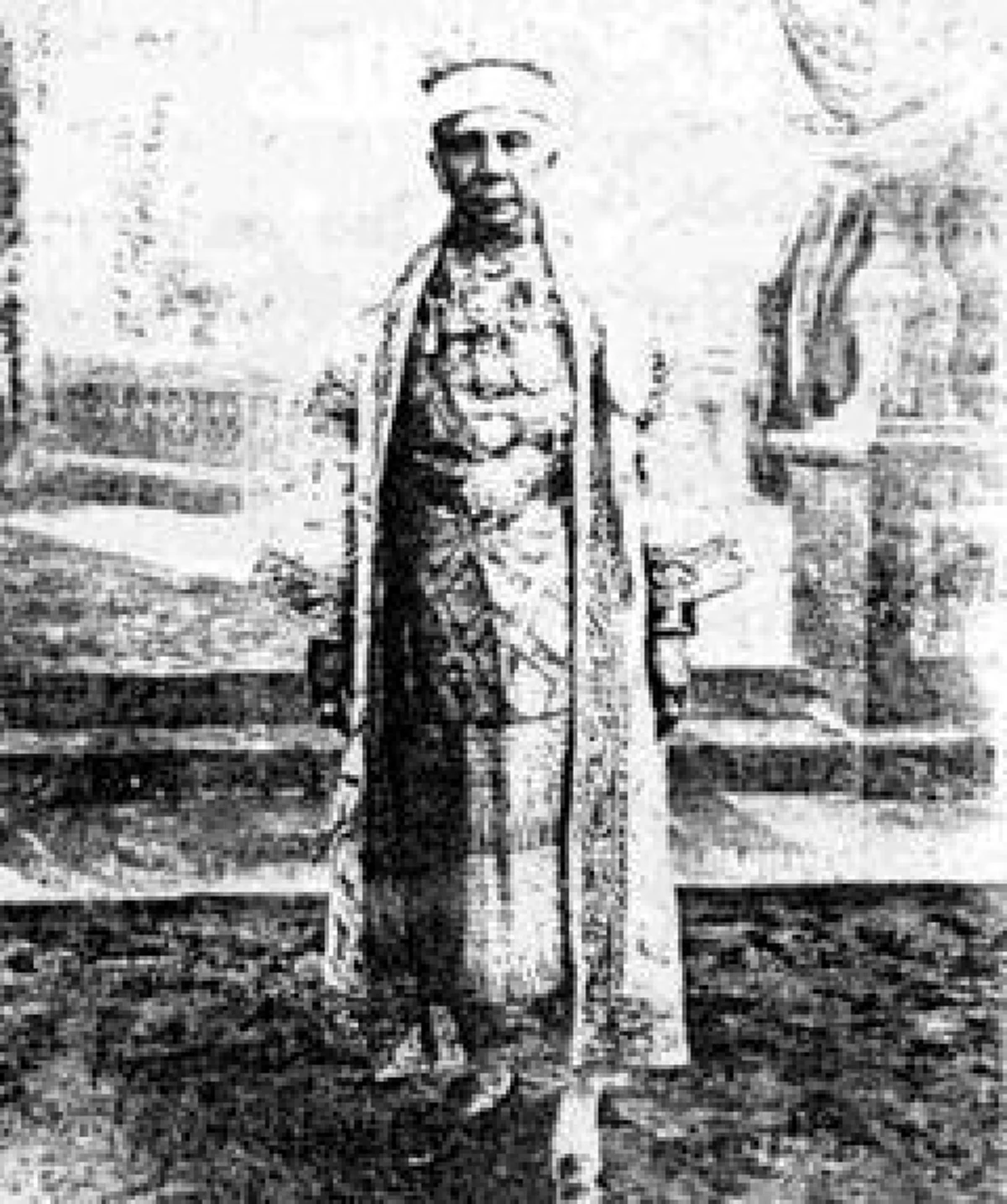 พระยายืนชิงช้า