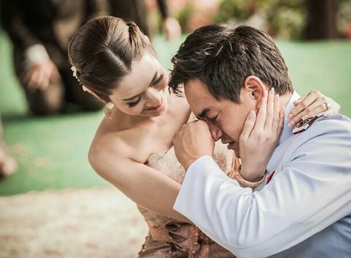 #อ่านแล้วขนลุกวาบ!! เปิดคำทำนาย หมอดูชื่อดัง ที่ดูดวง “แอฟ-สงกรานต์” ไว้ปี54 “เป็นคู่อริมรณะ” ชีวิตคู่ถึงกับแตกร้าวทีเดียว !! (รายละเอียด)