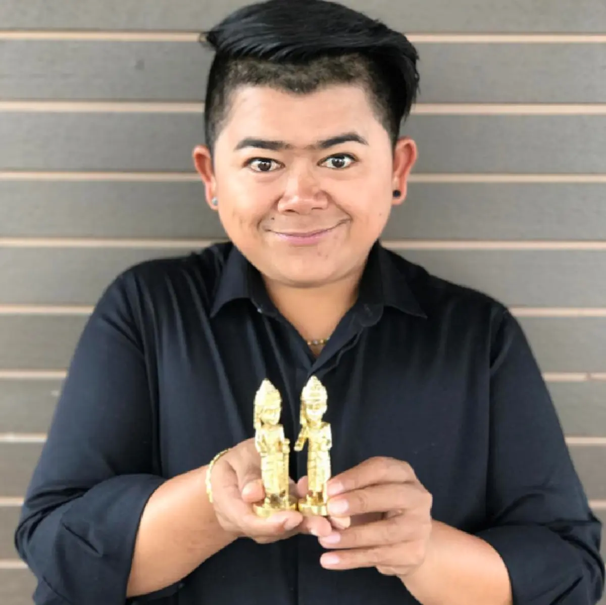 เปิดภาพ "ลูกบุญธรรม" ของ "โก๊ะตี๋ อารามบอย" น่ารัก จิ้มลิ้ม หน้าตาดีมาก !! (ชมภาพ)