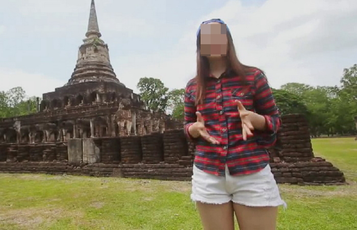 เละเป็นโจ๊ก!! "พิธีกรสาว" ช่องดัง ถ่ายทำรายการนำเที่ยววัดโบราณ กลับนุ่งสั้นจุ๊ดจู๋ ชาวเน็ตซัด ถามหา "กาลเทศะ" ทันที!!