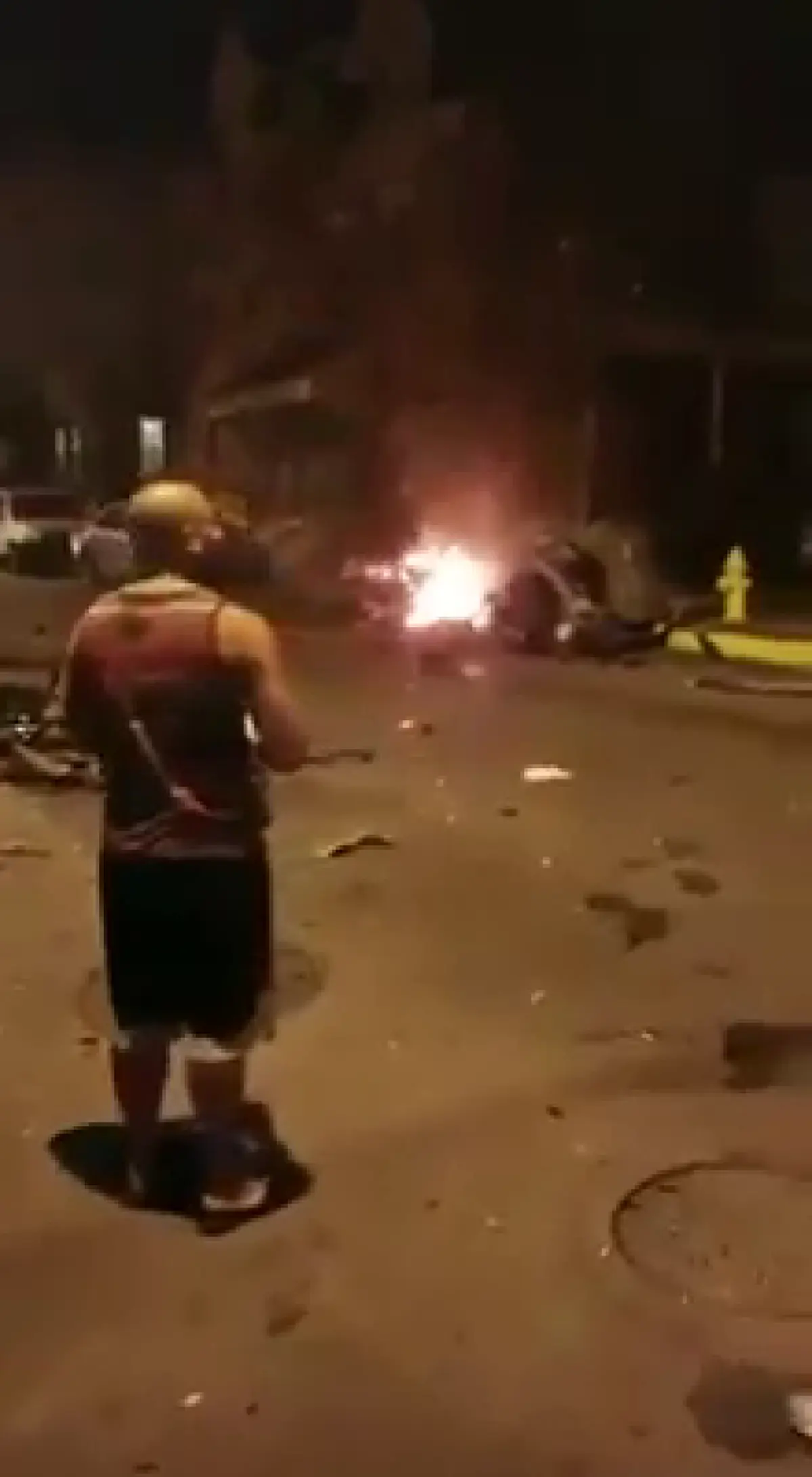 คาร์บอมบ์ รัฐเพนซิลเวเนีย สหรัฐฯ เสียชีวิต 3 (คลิป)