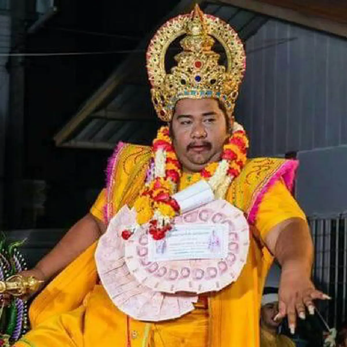 ยอดมนุษย์ไม่ได้มีแค่ต่างประเทศบ้านเราก็มี!! 10 สุดยอดร่างทรงที่ไม่คิดไม่ฝันว่าจะมีอยู่จริง?? บอกเลยแต่ละองค์สุดยอดทั้งนั้น..แยกให้ออกหลอกลวง