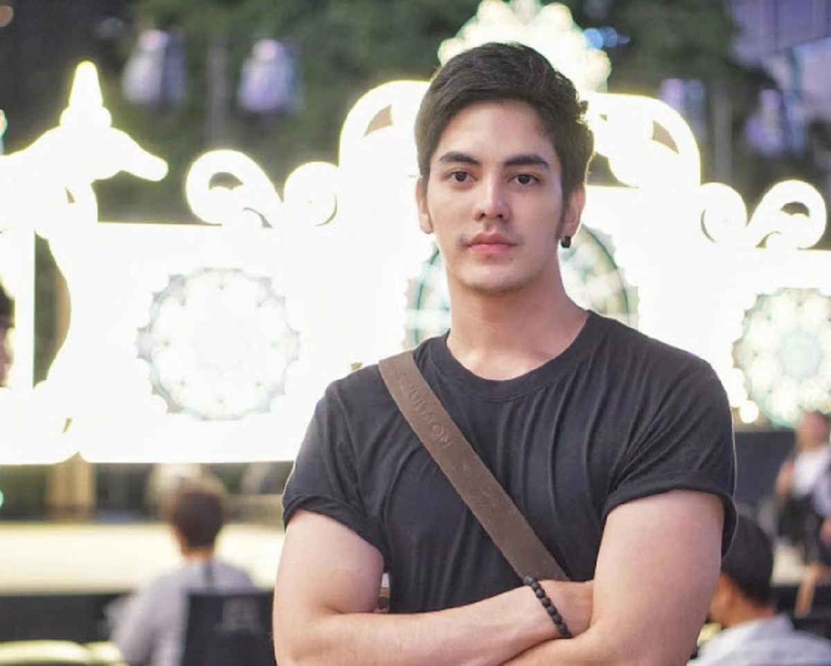 #ยังจำกันได้หรือเปล่า!! "น้องหนักแน่น" อดีตดาราเด็กชื่อดัง แจ้งเกิดจาก "รักแห่งสยาม"  ปัจจุบันโตเป็นหนุ่มแล้ว เปลี่ยนไปมากเลย !! (ชมภาพ)