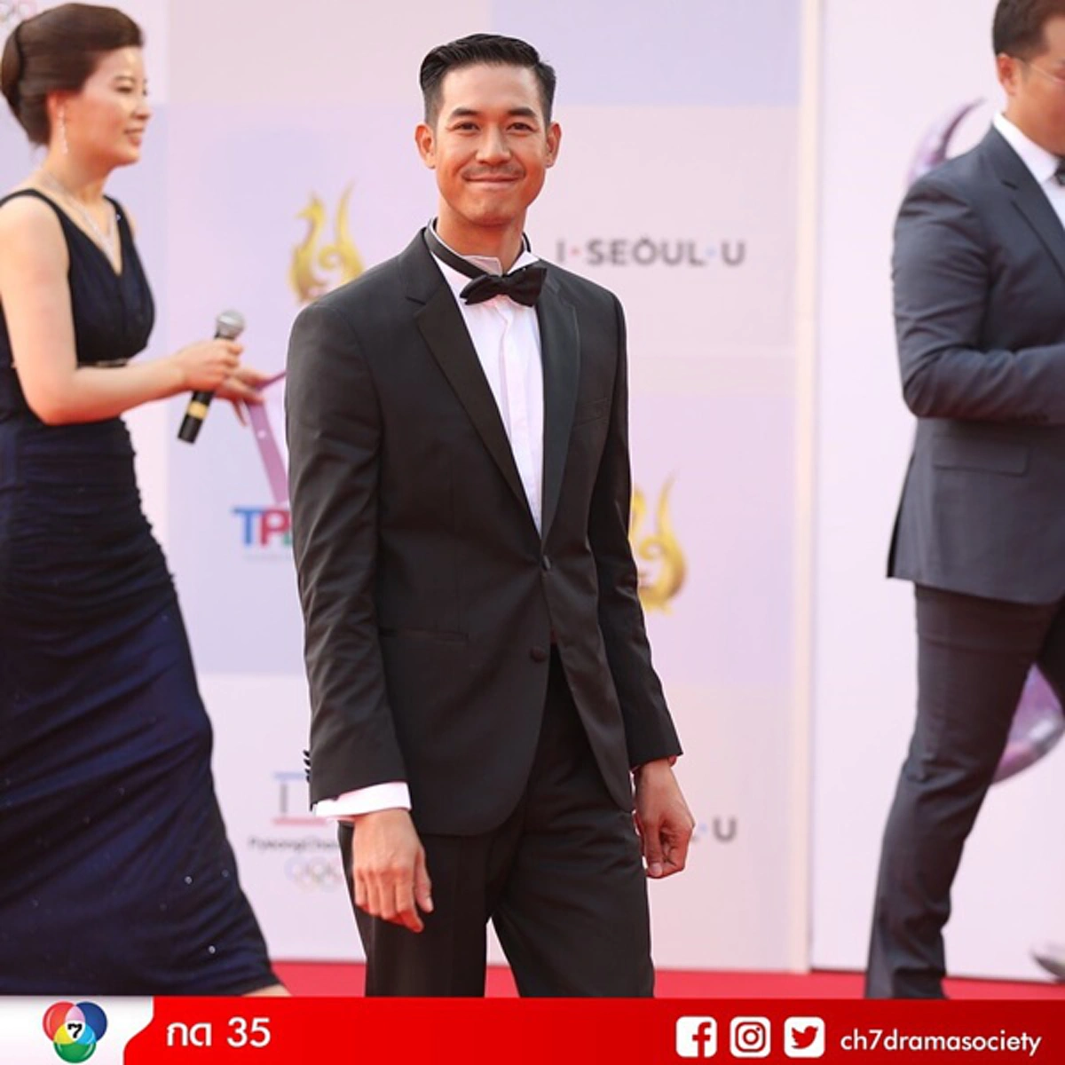 #ครั้งแรกเพิ่งเคยได้ฟัง!! พระเอกหนุ่ม "เวียร์ ศุกลวัฒน์" กล่าวขอบคุณ "เป็นภาษาอังกฤษ" หลังขึ้นรับรางวัลระดับเอเชีย !! (ชมคลิป)