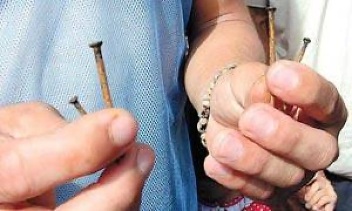 เสกตะปูเข้าท้อง!! เรื่องจริงของมนต์ดำ!! แม้จะเป็นพระ ไม่มียกเว้น ตะปูหลายตัวมาได้อย่างไร? ถึงตาย..ถ้าไม่มีสิ่งนี้มาช่วยไว้!!!