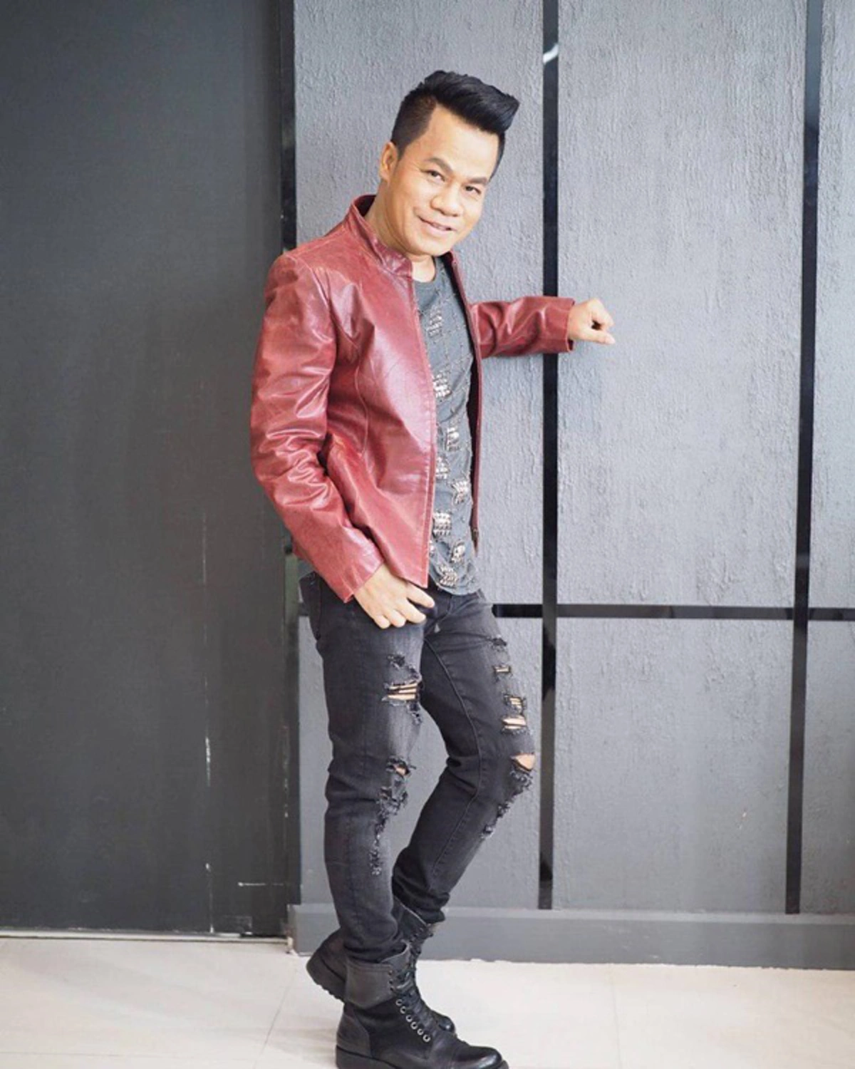 หลายคนไม่เคยรู้ !! เปิดประวัตินักร้องลูกทุ่งชื่อดัง "ยิ่งยง ยอดบัวงาม" กับชีวิตที่แสนลำบาก จนได้เป็นนักร้องดัง และในวันนี้ที่ชีวิตพลิกผัน ??