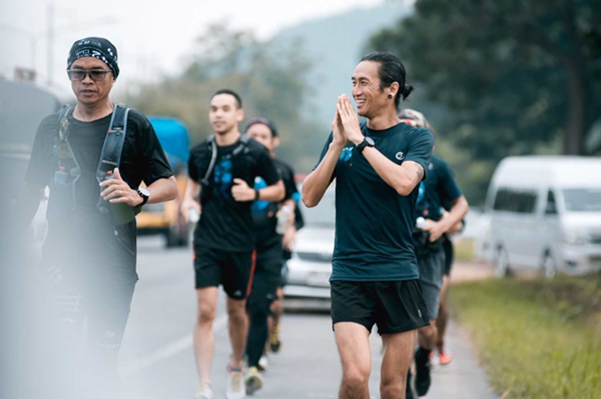 "พี่ตูน...เจ็บหนัก" ขอพัก 2 วัน !!! ทีมงานเผย ตูน บาดเจ็บต่อเนื่องมาหลายวันแล้ว...วอนคนไทย "อย่าทำร้าย...วีรบุรุษ" !!!