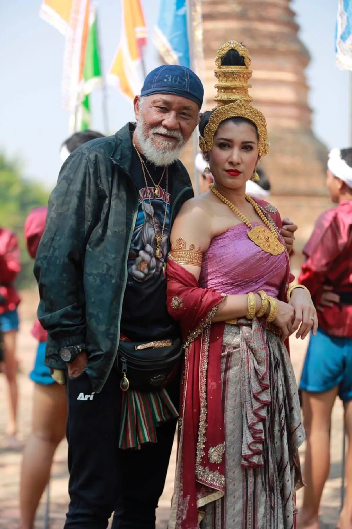 อึ้งอีกรอบ พยัพ คำพันธุ์ ภรรยา 3 ลูก 10 “ใบเฟิร์น” ลูกสาวห่าง 60 ปี ที่แท้เกิดจากภรรยาอดีตดาราจักร์วงศ์