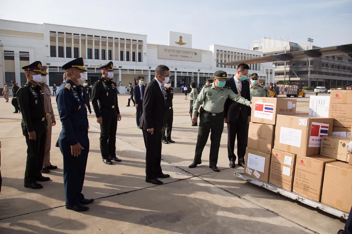 จีนมอบเครื่องมือ-อุปกรณ์แพทย์ 30 ล้าน ช่วยไทยสู้โควิด-19