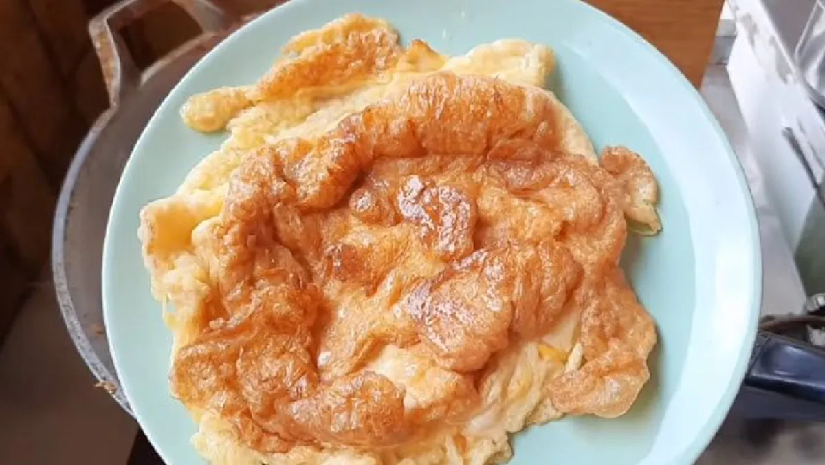 แจกสูตรไข่เจียวฟูโคตรเด็ด ใส่วัตถุดิบลับเพียง 1 อย่าง รับรองทั้งฟูอร่อยแถมไม่อมน้ำมัน