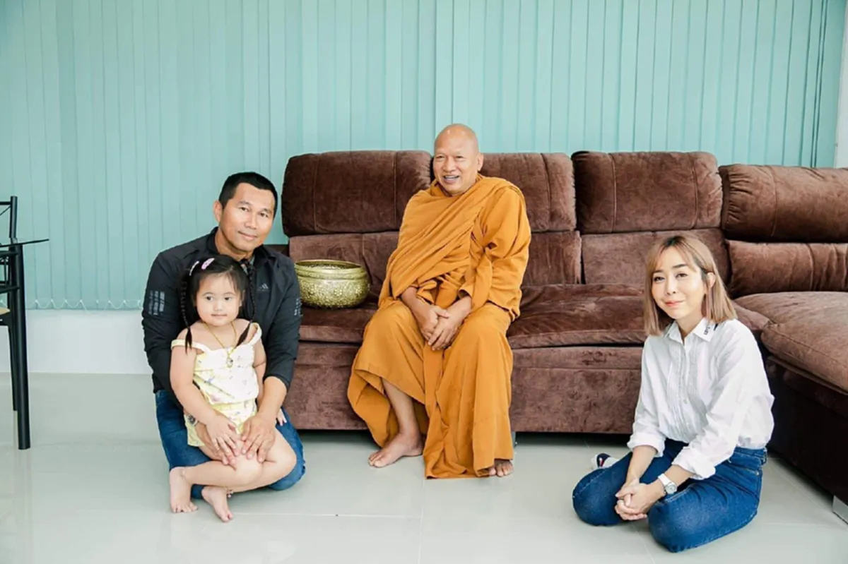 นางฟ้ามาแล้ว หนึ่ง บางปู ไม่สนดราม่า ประกาศขอบริจาค นม-ขนมปังปี๊ป ช่วยวัดพระบาทน้ำพุ