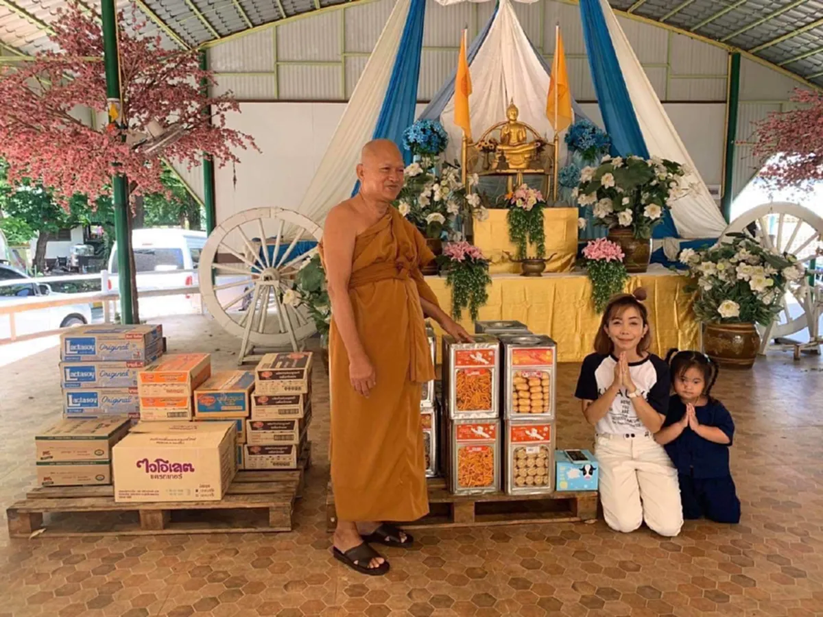 นางฟ้ามาแล้ว หนึ่ง บางปู ไม่สนดราม่า ประกาศขอบริจาค นม-ขนมปังปี๊ป ช่วยวัดพระบาทน้ำพุ