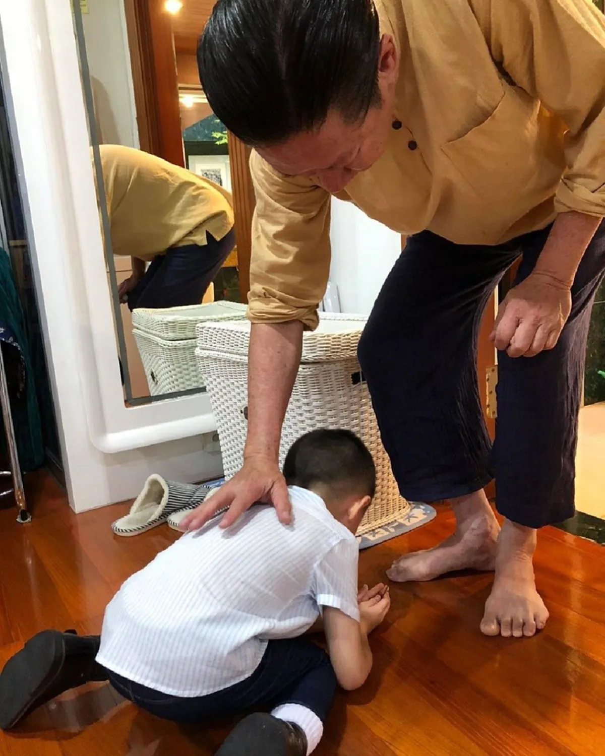 เสี่ยตา ปัญญา หัวใจพองโต หลานน้ำอิง วิ่งเข้ามาก้มกราบแทบเท้า