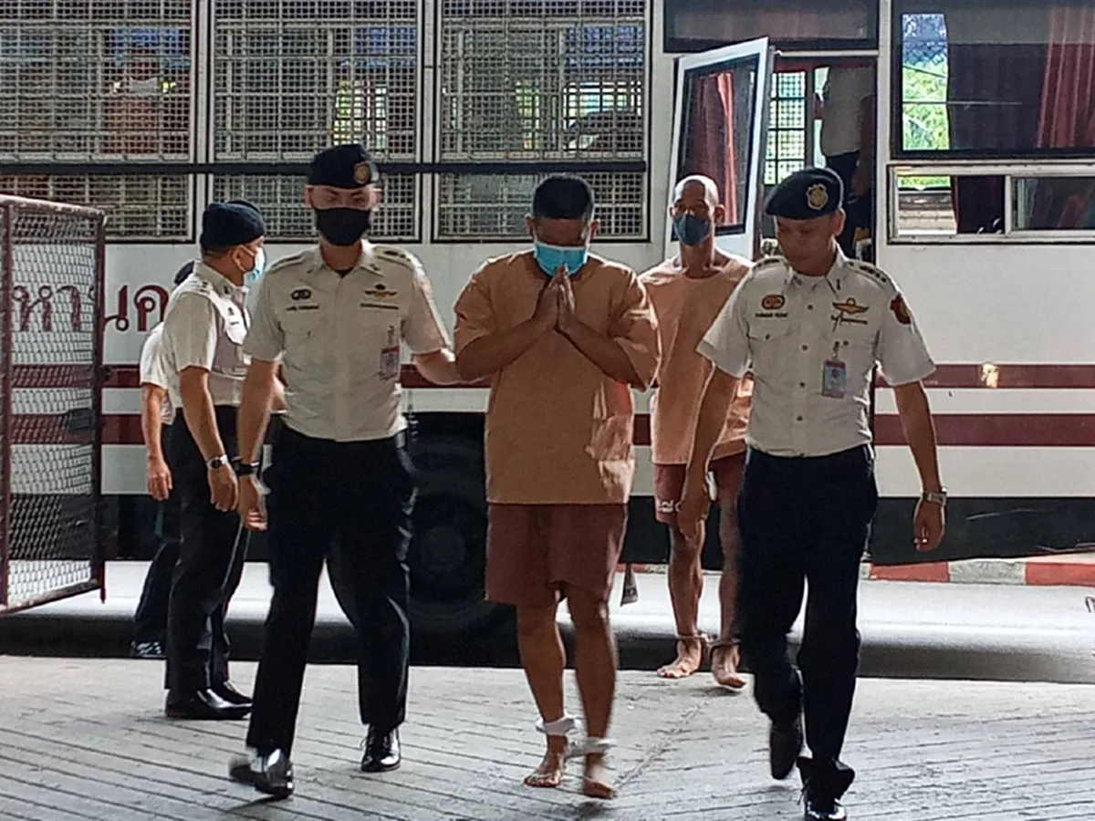 ด่วน! คุมตัว "ผอ.กอล์ฟ" คดีฆ่าชิงทอง จ.ลพบุรี เข้าฟังคำพิพากษาศาลชั้นต้น