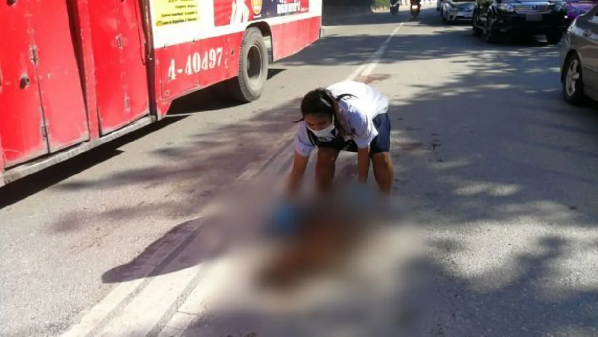 เปิดใจ น้องไอซ์ นักเรียนม.2 ลงไปเก็บซากสุนัขกลางถนน ไม่กลัวรถชน กับเหตุผลที่ผู้ใหญ่ฟังยังยกนิ้วให้