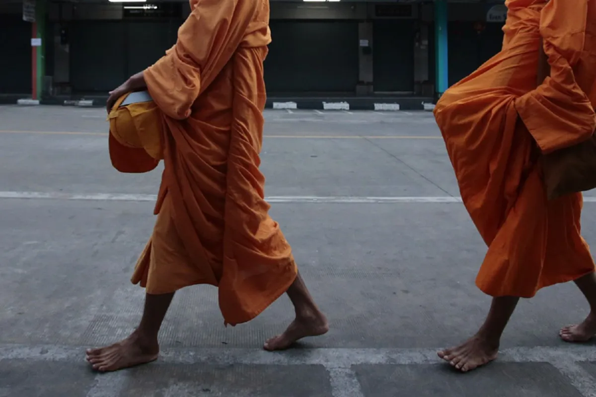 ชง 6 กฎเหล็กคุมพระบิณฑบาต