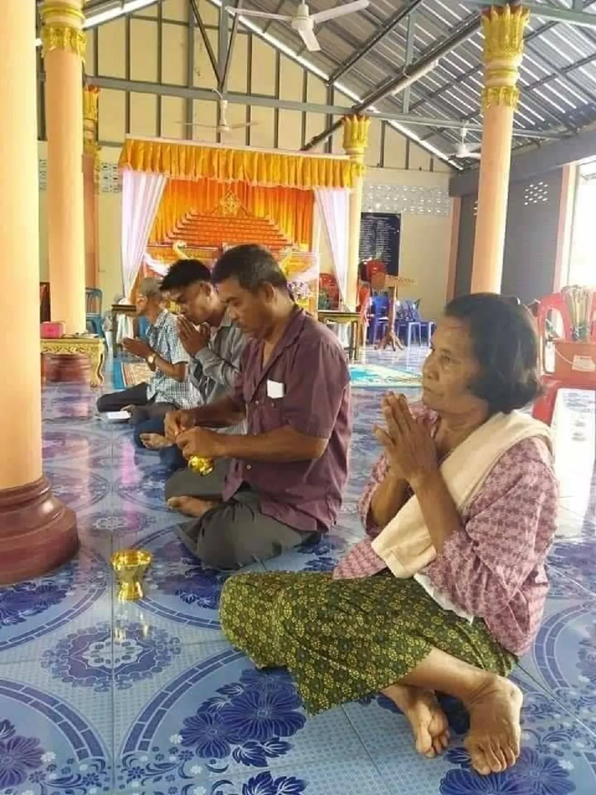 ชาวบ้านสุดงง ร้องขอความเป็นธรรม หลังได้รับซองยัดไส้กระดาษเปล่า