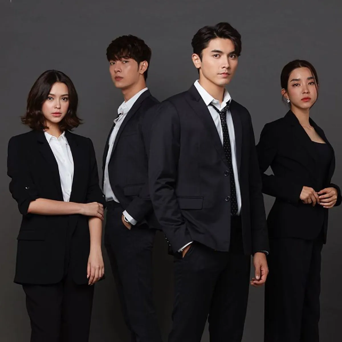 แฟนละครสุดงง ผู้จัดฯคนดังเปลี่ยนตัวพระ - นางฟ้าผ่า ลือสนั่น พีช พชร ขอถอนตัวเองเพราะเรื่องนี้มี แพทริเซีย คนเคยรักแสดง
