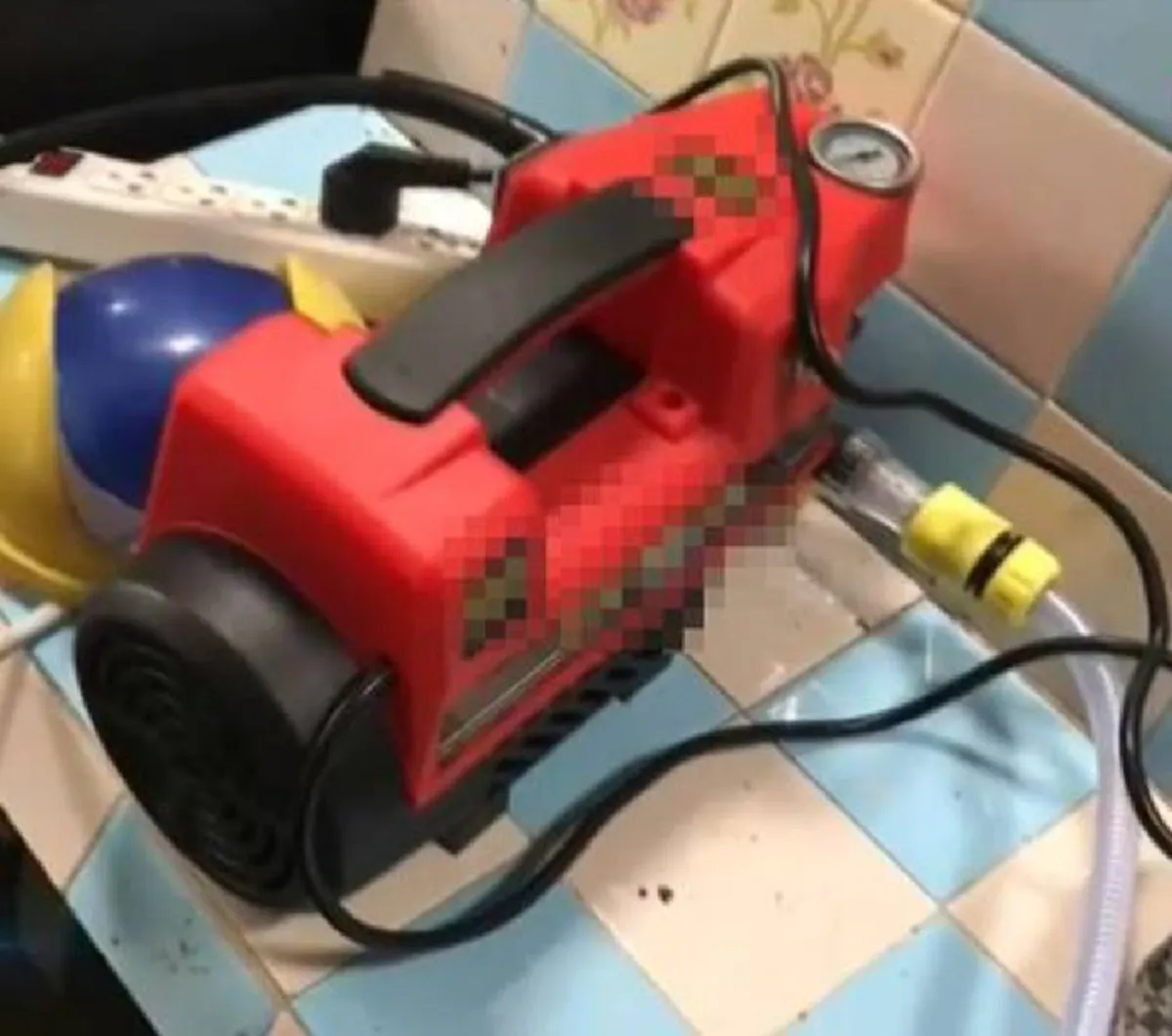 หนุ่มสั่งซื้อเครื่องอัดฉีดมาจากเฟซบุ๊ก ก่อนทดลองล้างรถ โดยที่เขาไม่รู้เลยว่ามันจะกลายเป็นเหตุที่ทำให้เขาต้องเสียชีวิต