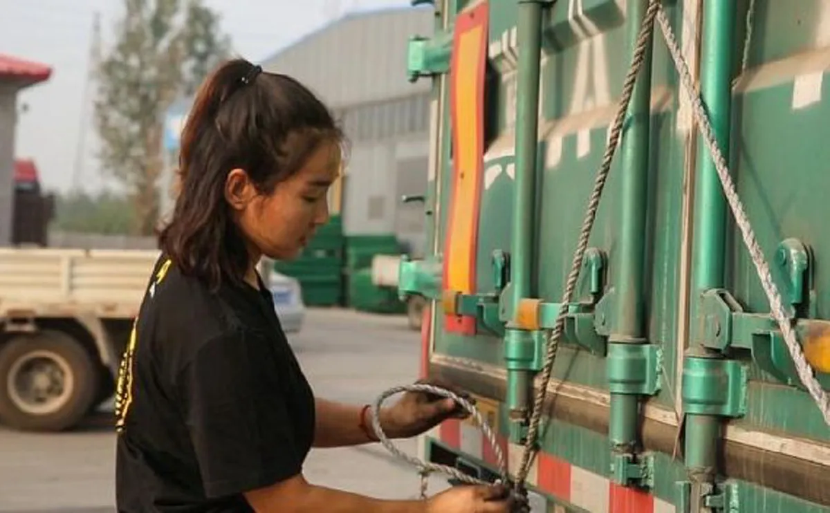 ดูกันเต็มๆ รายได้สาวขับรถบรรทุก ประกาศหารักแท้ ลั่น ฉันไม่ต้องการเงินฉันเลี้ยงคุณได้ แต่มีข้อแม้แค่อย่างเดียว